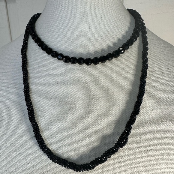 Four black bead and statement necklaces - Picture 1 of 7
